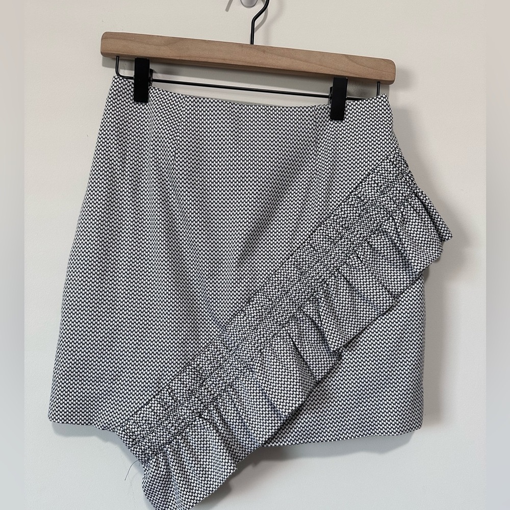 C/MEO Collective Ruffle Mini Skirt - Picture 2 of 8